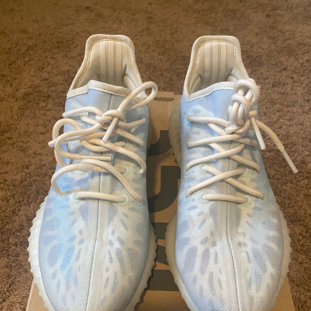 Yeezy Boost, Monice Great condition!!!!